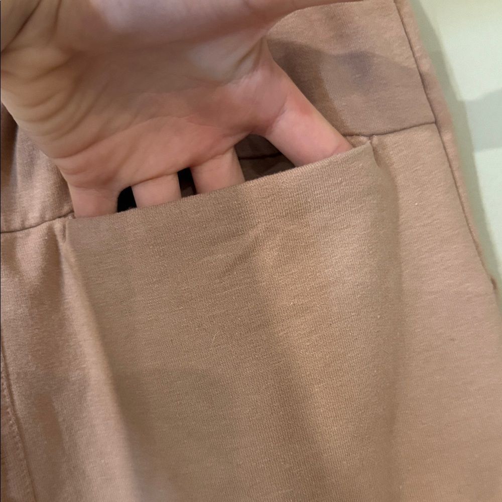 Free People movement dusty rose colored joggers with ankle zip and drawstring - Picture 3 of 13